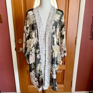 Band Of Gypsies Boho Floral Kimono...Size M NWT!
